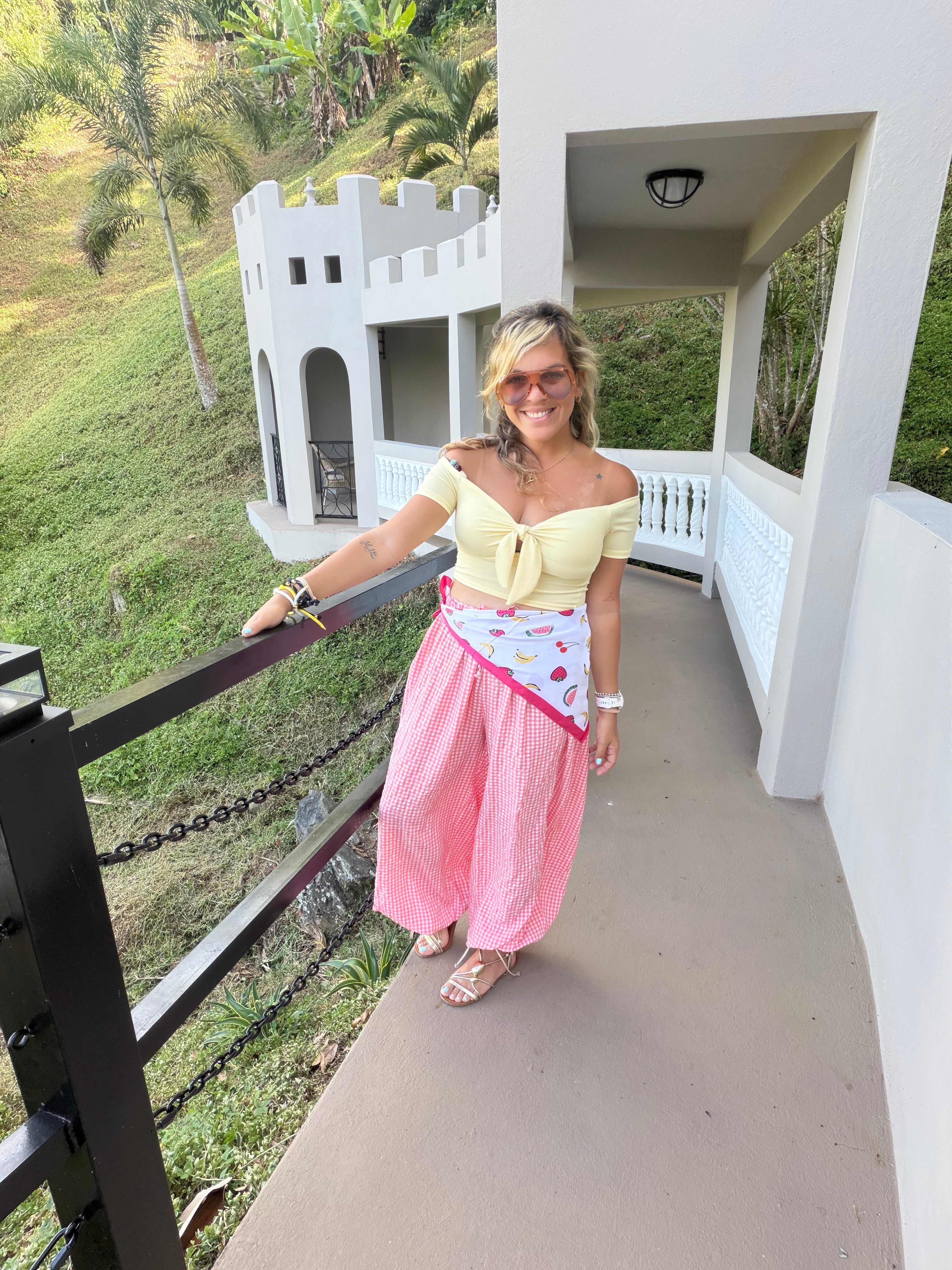Butter yellow knot top
