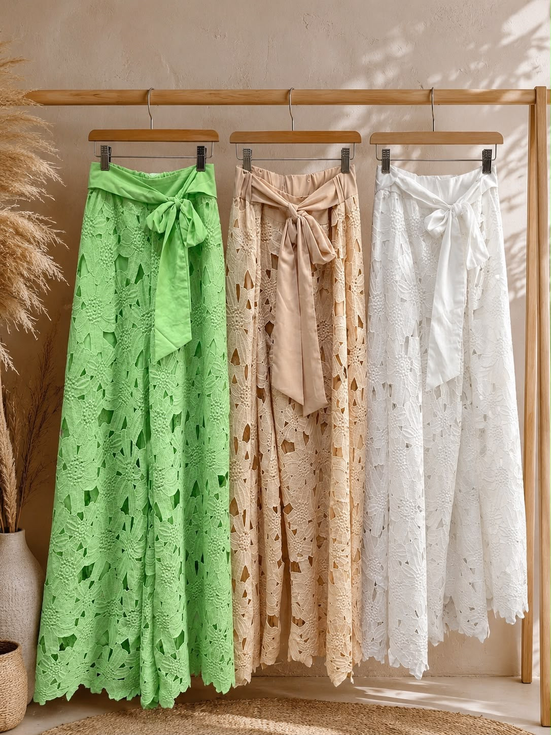 Embroidery pants