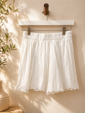 Scallop edge short