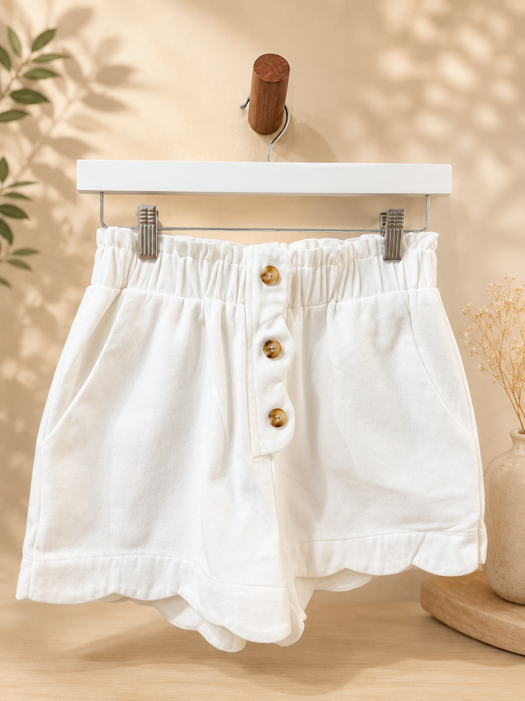Scallop denim short