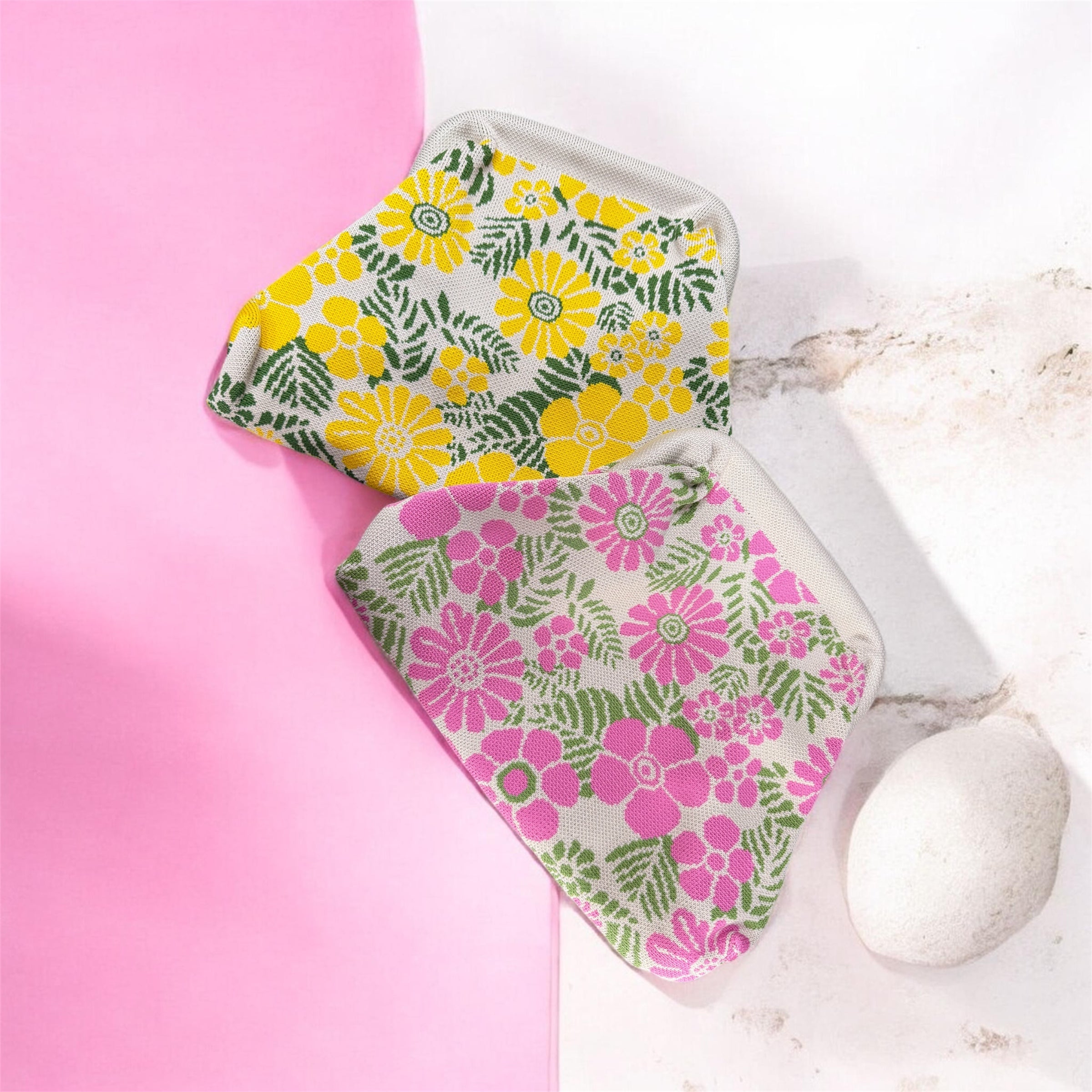 Spring clutch crossbody