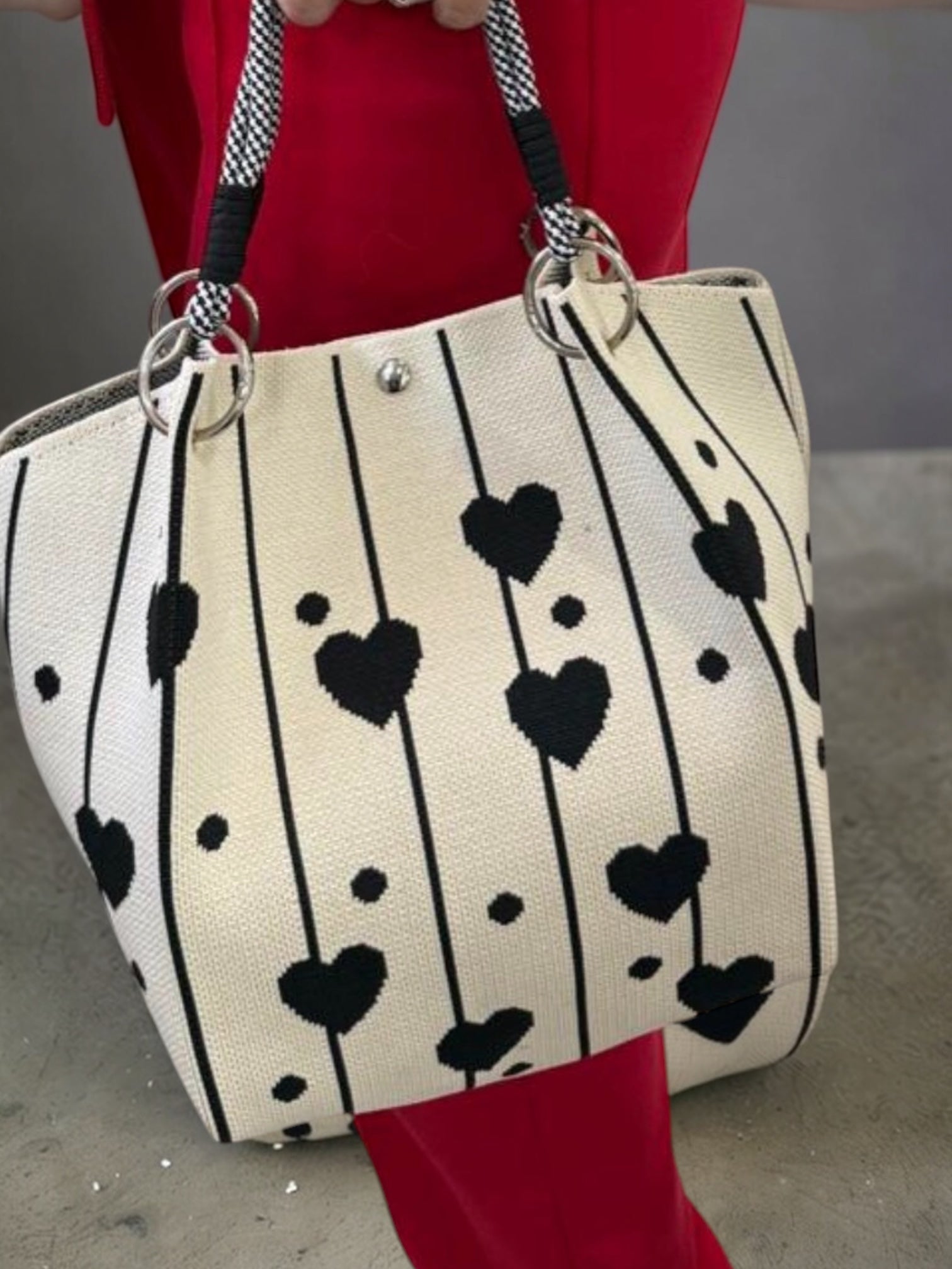 Heart bucket bag