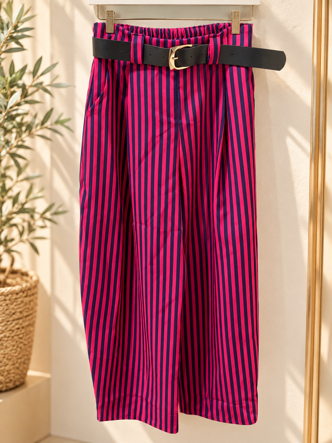 Navy & pink barrel pant