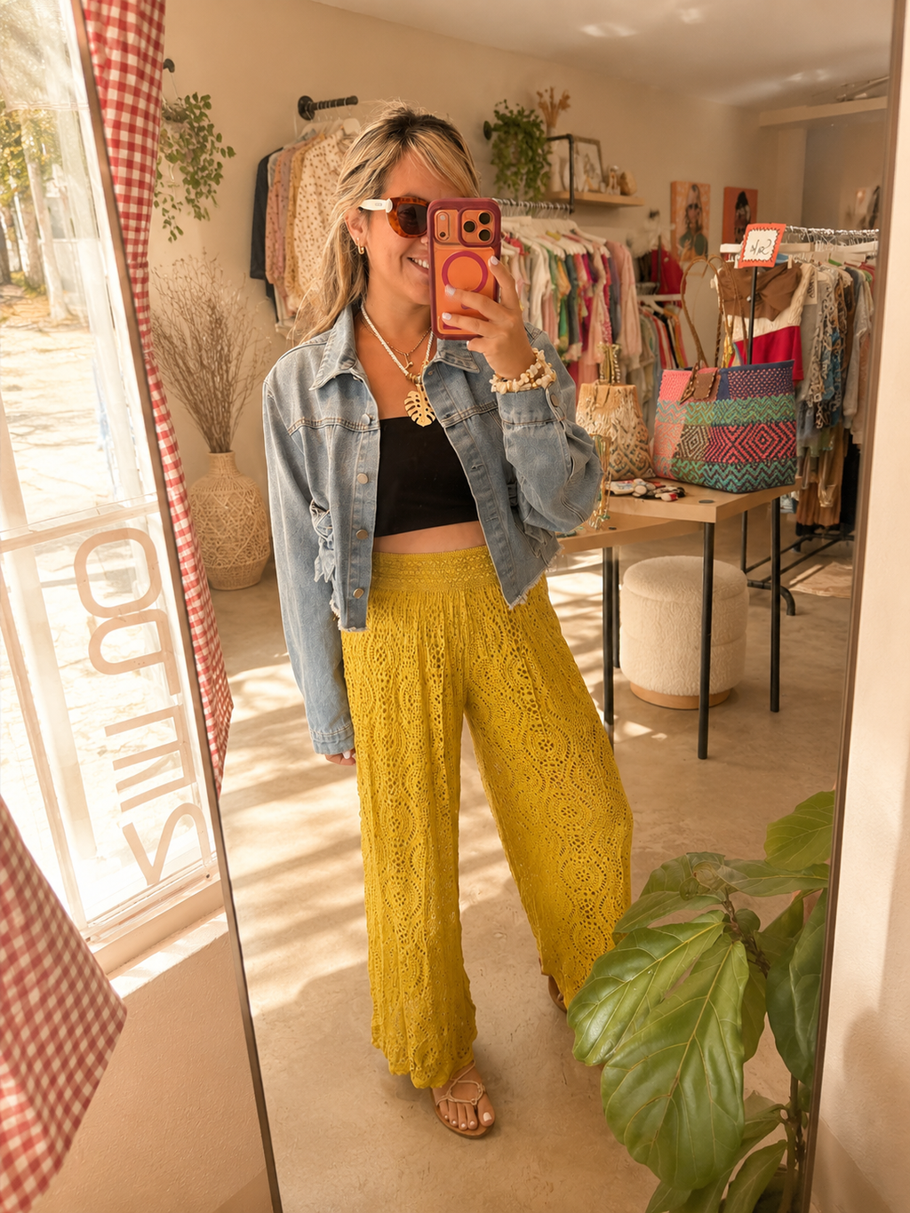 Italy crochet pants