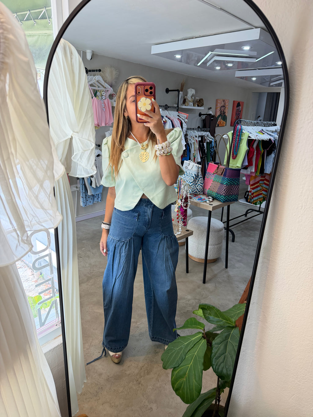 Jean with adjustable hem