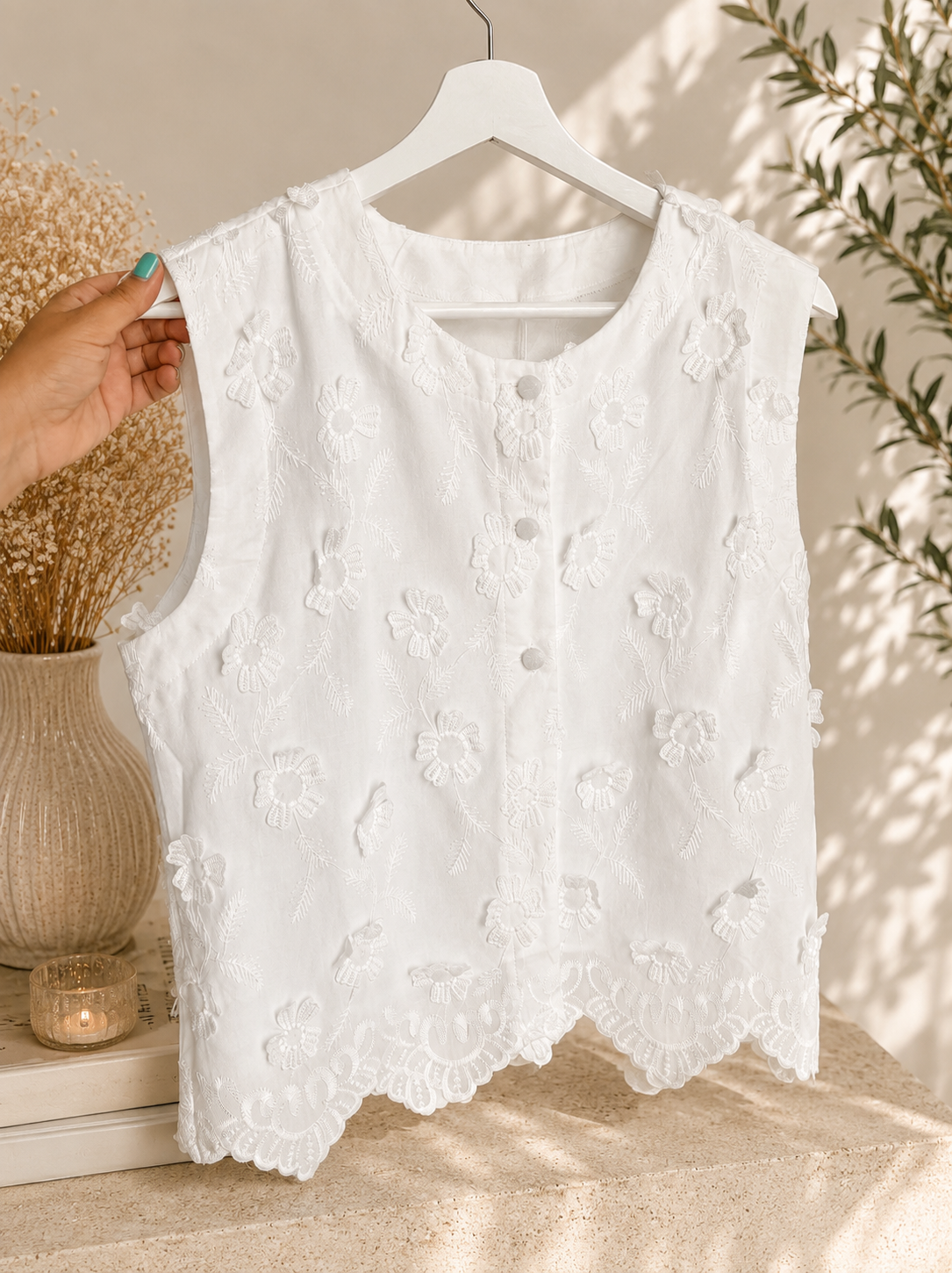Flower embroidery blouse