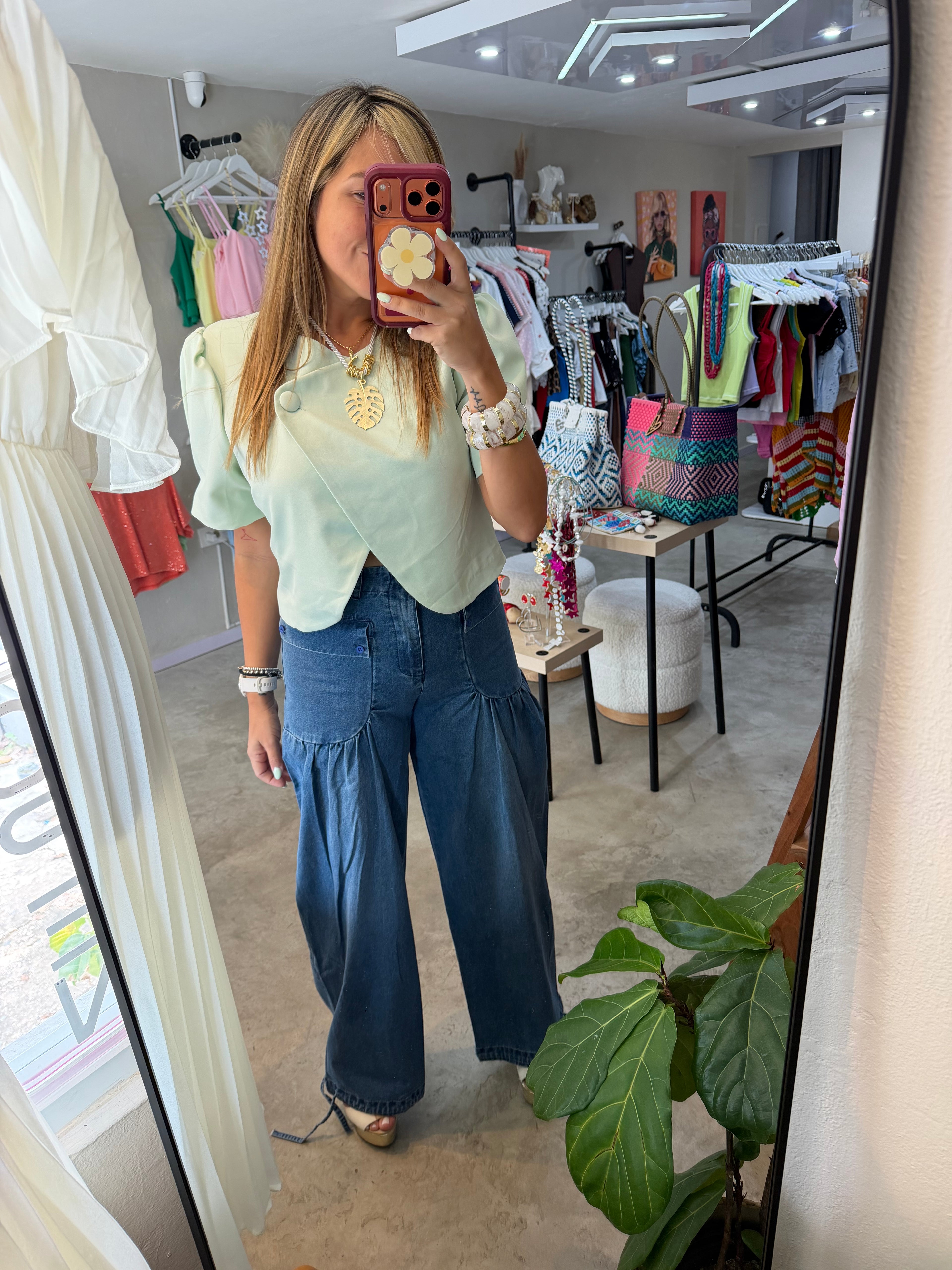 Jean with adjustable hem