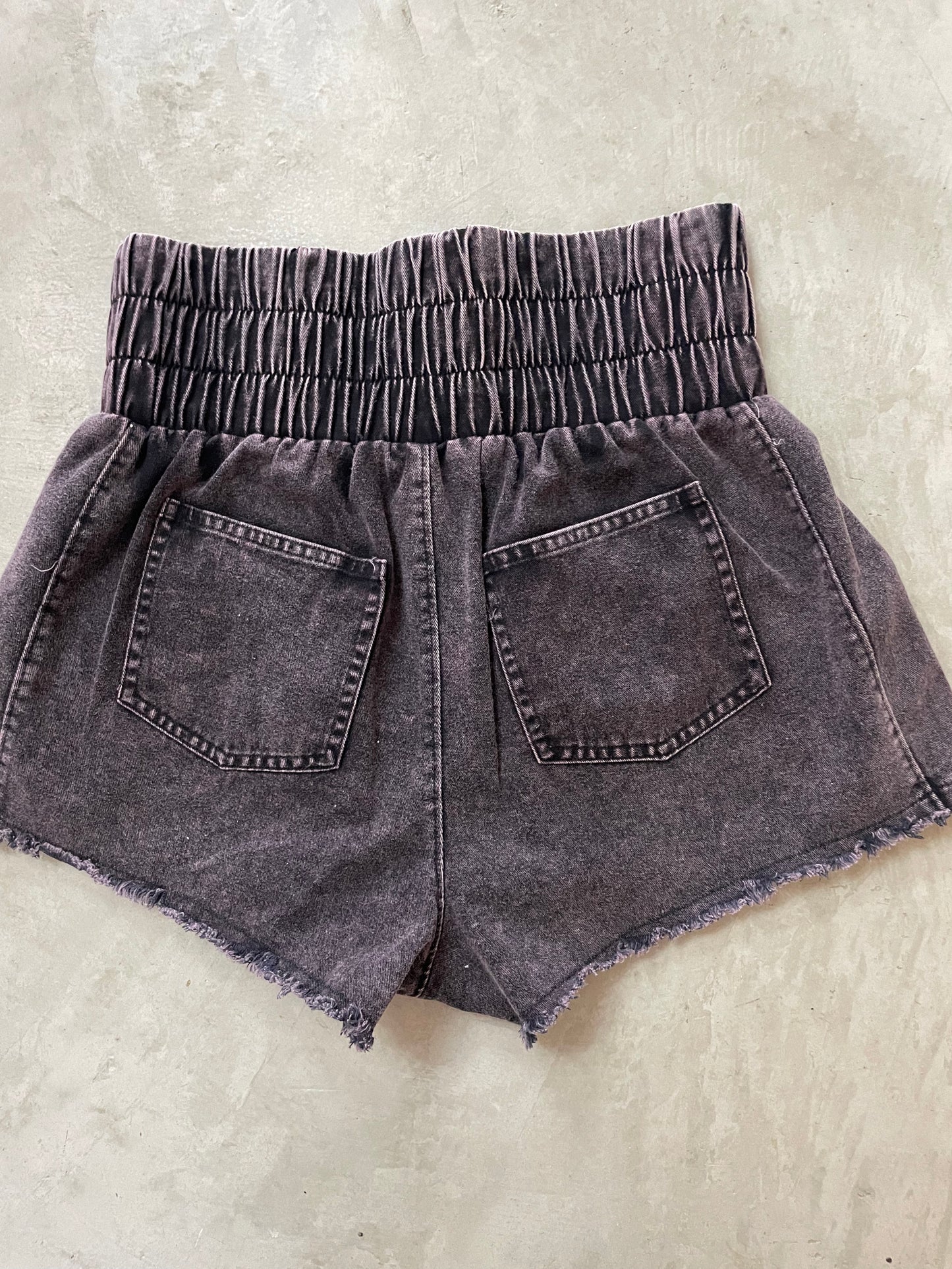 Elastic Waistband Short